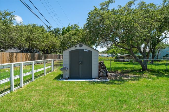 1403 Mccampbell St, House other with 3 bedrooms, 2 bathrooms and 5 parking in Aransas Pass TX | Image 27