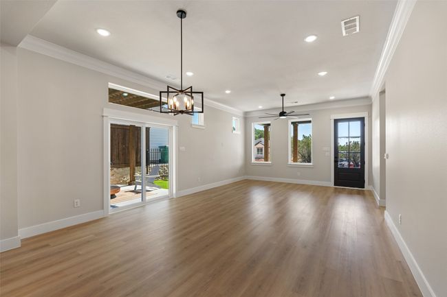 912 Tree Dr, House other with 3 bedrooms, 2 bathrooms and null parking in Granbury TX | Image 8