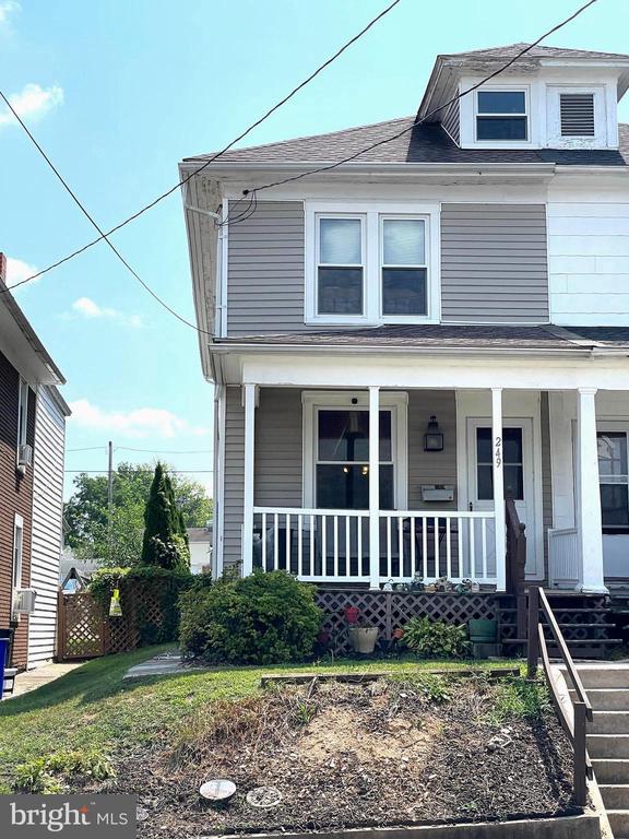 Walnut St, Dallastown, PA 17313