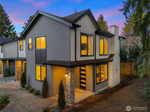 10931 Ne 133rd Street, Kirkland, WA, 98034 | Card Image