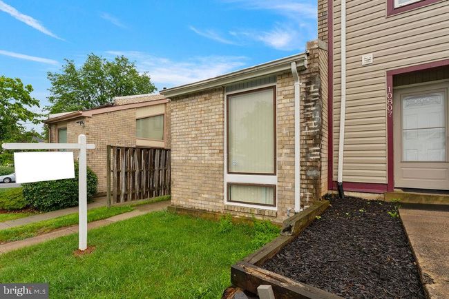 10805 Violet Ct, Townhouse with 3 bedrooms, 2 bathrooms and null parking in MANASSAS VA | Image 5