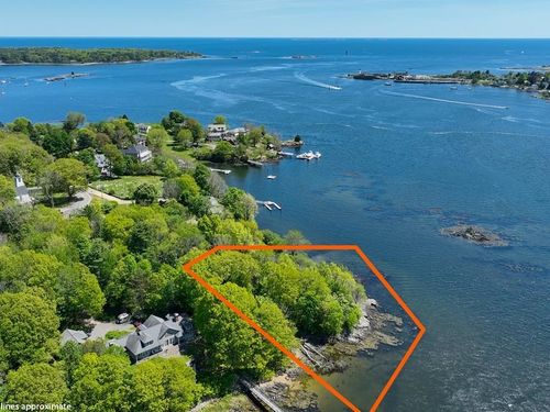 6 Follett Ln, Kittery Point, ME, 03905-5103 | Card Image