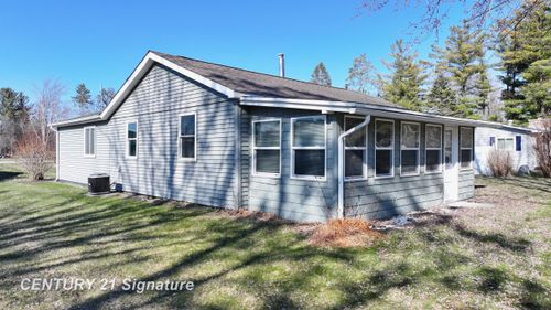 1202 Janice Ln, Beaverton, MI, 48612-8844 | Card Image