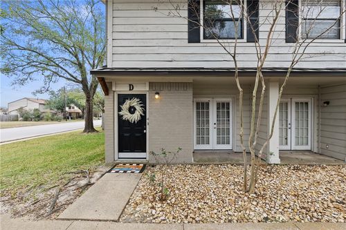 d-1409 Airline Dr, College Station, TX, 77845-5257 | Card Image