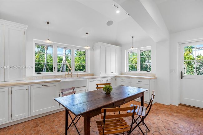 1225 N Greenway Dr, House other with 5 bedrooms, 5 bathrooms and null parking in Coral Gables FL | Image 12