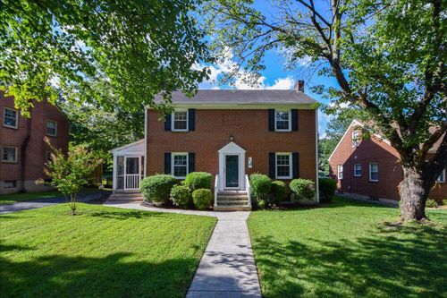 2414 Fairway Dr Sw, Roanoke, VA, 24015-3420 | Card Image