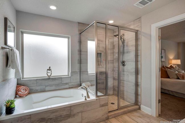 27314 Falls Cv, House other with 5 bedrooms, 4 bathrooms and null parking in Boerne TX | Image 21