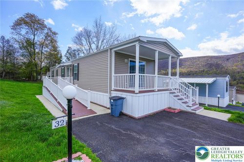 32 Hillside Pl, Kunkletown, PA, 18058-3255 | Card Image