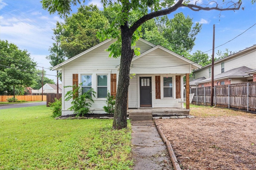 11th St, Waco, TX 76706
