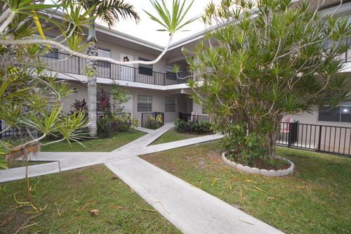317-1250 Old Boynton Rd, Boynton Beach, FL, 33426-3458 | Card Image