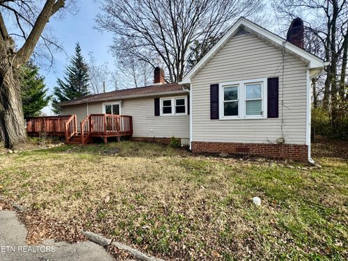 101 E Maire Ave, Clinton, TN, 37716-3859 | Card Image