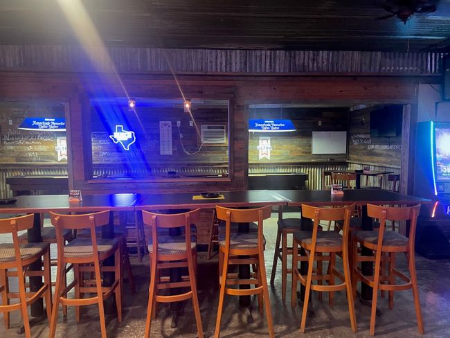 View of indoor dry bar | Image 12
