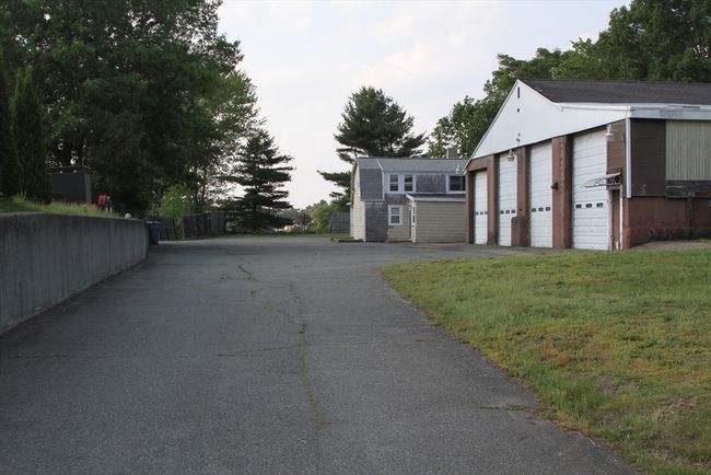 A - 151 Canton St, Condo with 1 bedrooms, 1 bathrooms and 2 parking in Randolph MA | Image 16