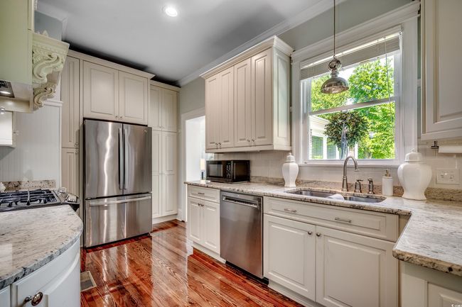 402 E Broad St, House other with 3 bedrooms, 3 bathrooms and 6 parking in Hemingway SC | Image 14