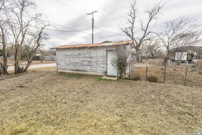 219 S Pickford, House other with 2 bedrooms, 2 bathrooms and null parking in Sabinal TX | Image 23