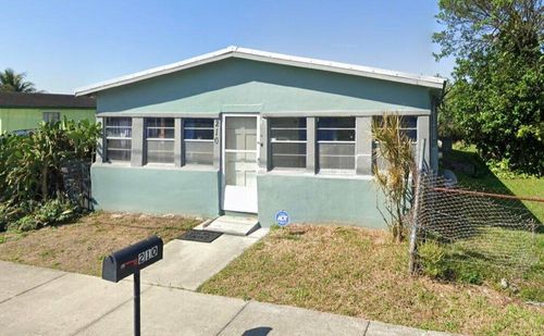 210 Sw 12th Ave, South Bay, FL, 33493-1914 | Card Image