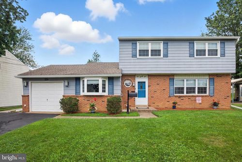 124 Wallace Dr, WARMINSTER, PA, 18974-4156 | Card Image