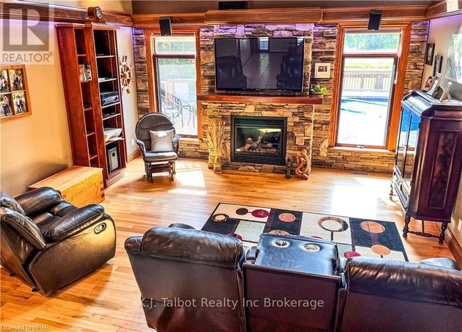 81276 Westmount Line, House other with 3 bedrooms, 4 bathrooms and 10 parking in Goderich ON | Image 10