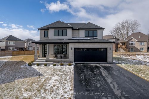 3607 Carolinia Crt, Ridgeway, ON, L0S1N0 | Card Image
