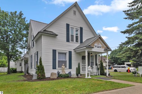 225 E River St, Cadillac, MI, 49601-1435 | Card Image