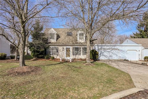 3385 Ash Ln, Cuyahoga Falls, OH, 44223-3305 | Card Image