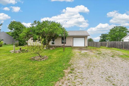 7725 White Oak Rd Ne, Bloomingburg, OH, 43106-9744 | Card Image