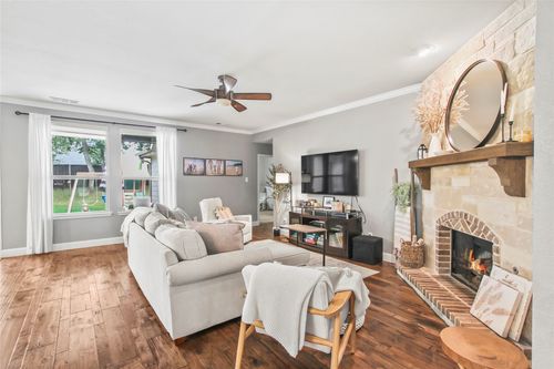 913 Freesia Dr, Little Elm, TX, 75068-4603 | Card Image
