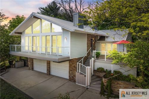 335 Valentine St, Highland Park, NJ, 08904-2553 | Card Image