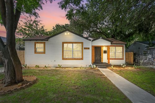 3218 Reynolds Ave, Dallas, TX, 75223-2402 | Card Image