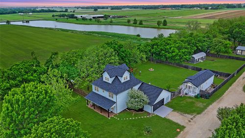 11061 Foutch Rd, Pilot Point, TX, 76258-6559 | Card Image