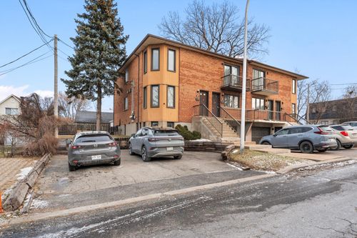 25 Rue D'Auvergne, Longueuil, QC, J4H4B5 | Card Image