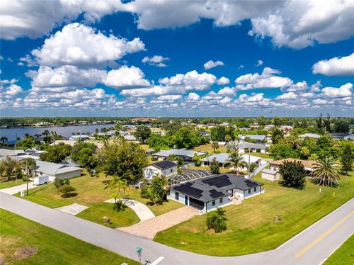 270 W Tarpon Blvd Nw, PORT CHARLOTTE, FL, 33952-7842 | Card Image