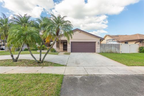 11945 Sw 54th St, Cooper City, FL, 33330-4243 | Card Image