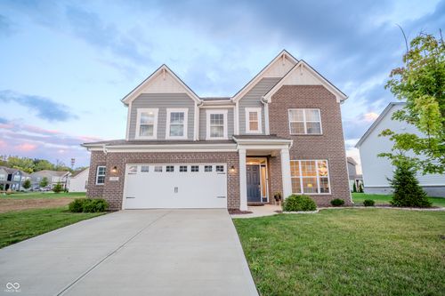 8433 Hidden Meadow Pass, McCordsville, IN, 46055-0110 | Card Image
