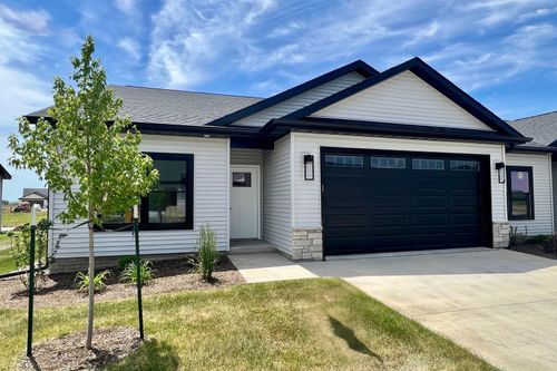 103-1867 Redbud Cir, Eldridge, IA, 52748-9734 | Card Image