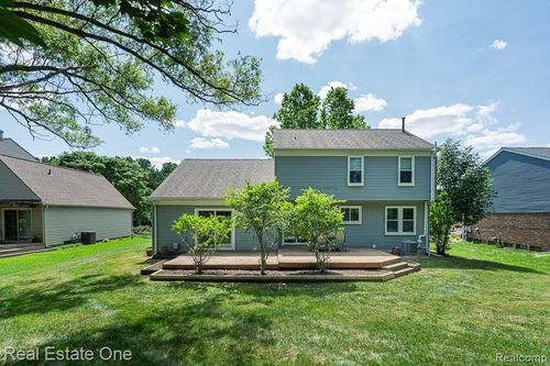 2200 Fairview Ln, Rochester Hills, MI, 48306-3930 | Card Image