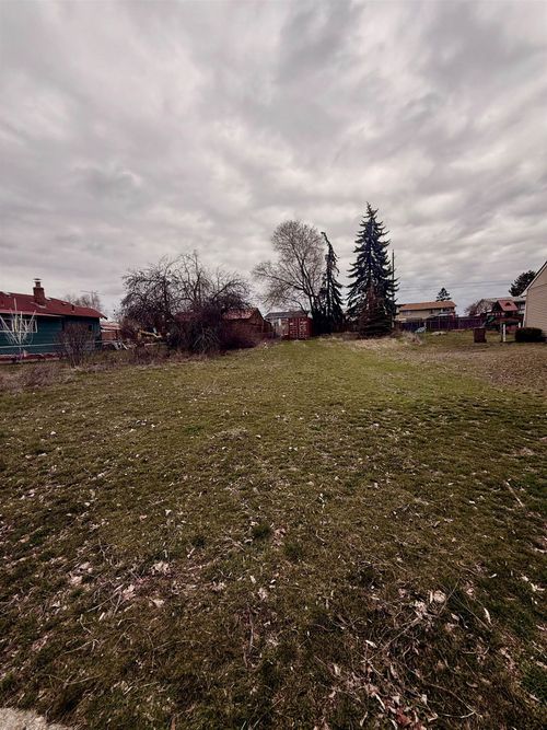 3309 E Bridgeport Ave, Spokane, WA, 99217-6923 | Card Image