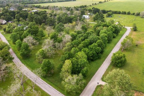7 Wagon Rd, Wallis, TX, 77485 | Card Image