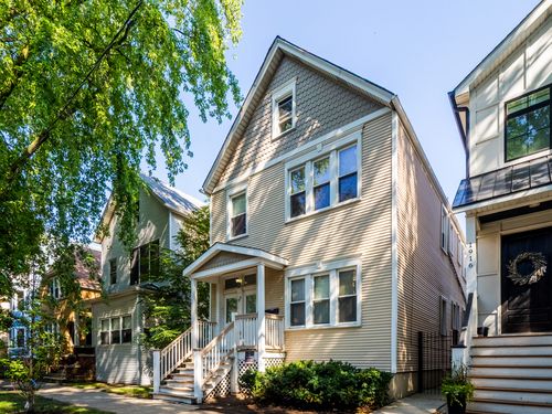 1920 W School St, Chicago, IL, 60657-2035 | Card Image