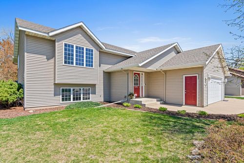 125 Cedar Dr S, Lester Prairie, MN, 55354-7701 | Card Image