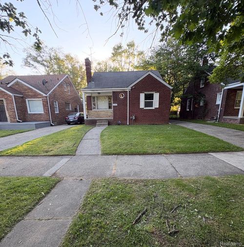 11867 Laing St, Detroit, MI, 48224-1558 | Card Image