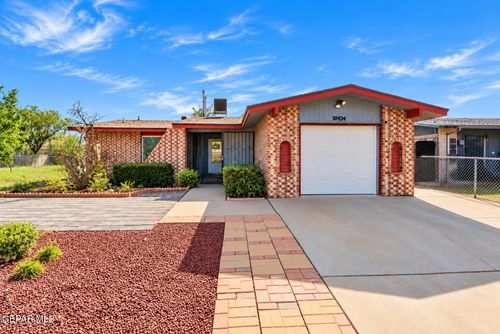 10424 Nolan Dr, El Paso, TX, 79924-2323 | Card Image