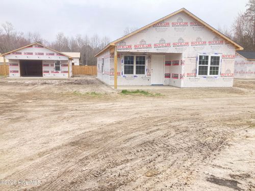 752 Carolina Ave, New Bern, NC, 28562-5857 | Card Image