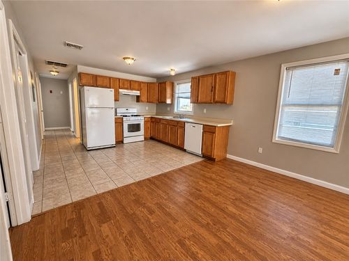 53 Harold Street, Providence, RI, 02908 | Card Image