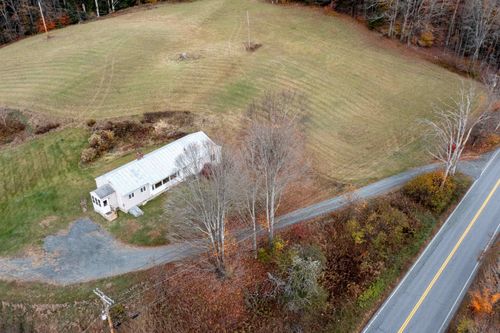 1011 Quechee Hartland Rd, White River Junction, VT, 05001-9523 | Card Image