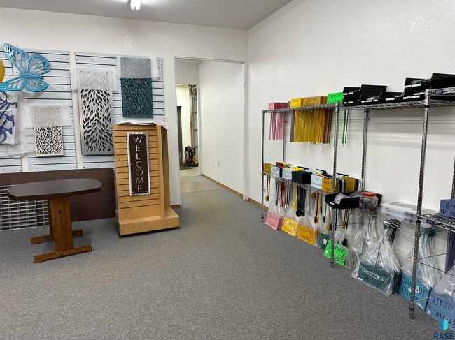 700 6th St, Home with 0 bedrooms, 2 bathrooms and null parking in Freeman SD | Image 36