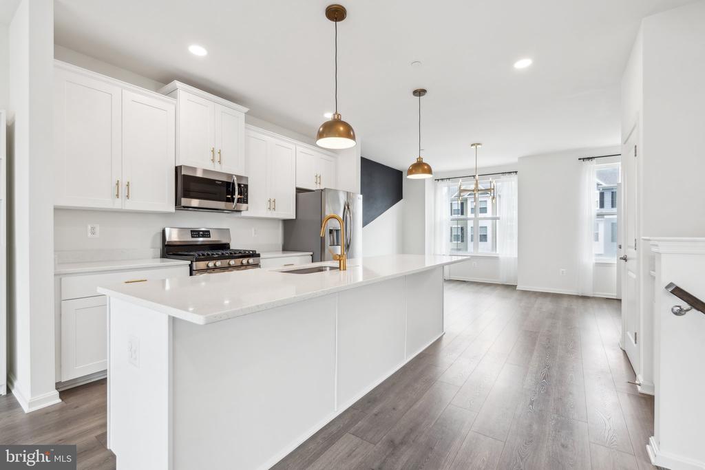 Hudson View Rd, Essex, MD 21221