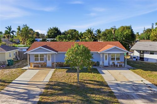4791 Dorando Dr, NAPLES, FL, 34103-3279 | Card Image