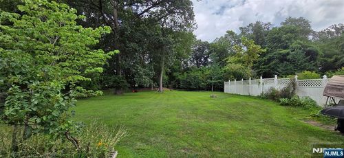 10 Paris Ave, Rockleigh, NJ, 07647-2603 | Card Image
