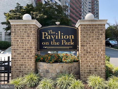 404-5340 Holmes Run Pkwy, ALEXANDRIA, VA, 22304-2815 | Card Image